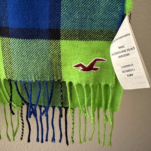 💜Hollister Scarf - Picture 4 of 4